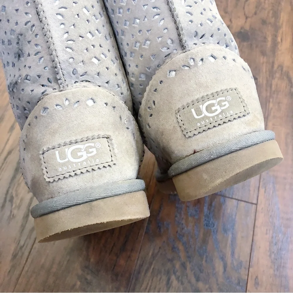 UGG • Classic Short Flora Perf Boots grey perforated shearling sheepskin sherpa